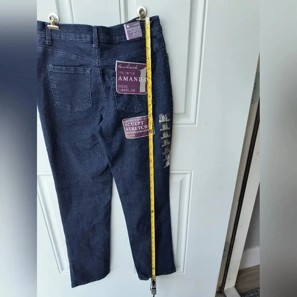 Women's Gloria Vanderbilt, Dark Blue Amanda Jeans, Size 4 short, NWT - Picture 5 of 6